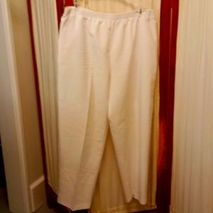 Tradition white pants